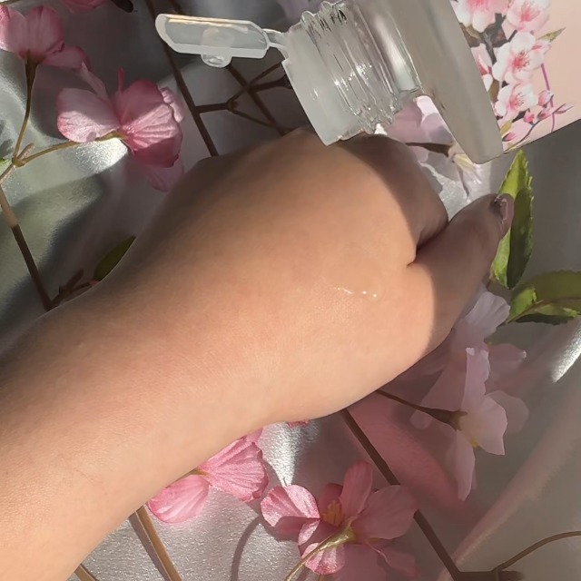 Amazon.com: Good Molecules Sakura Hyaluronic Acid Boosting Essence